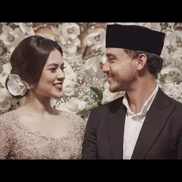 Kicauan Hamish Daud jelang nikah ini dapat 7 balasan kocak banget