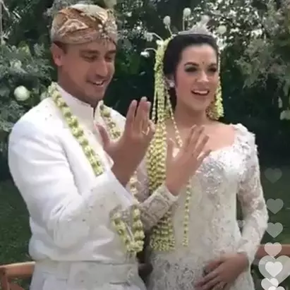 10 Momen detik-detik Hamish ucapkan ijab kabul, sempat grogi nggak ya?