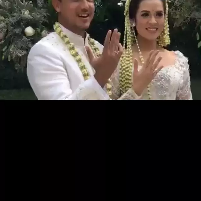 Gunakan adat Sunda, akad nikah Raisa-Hamish berlangsung hikmat