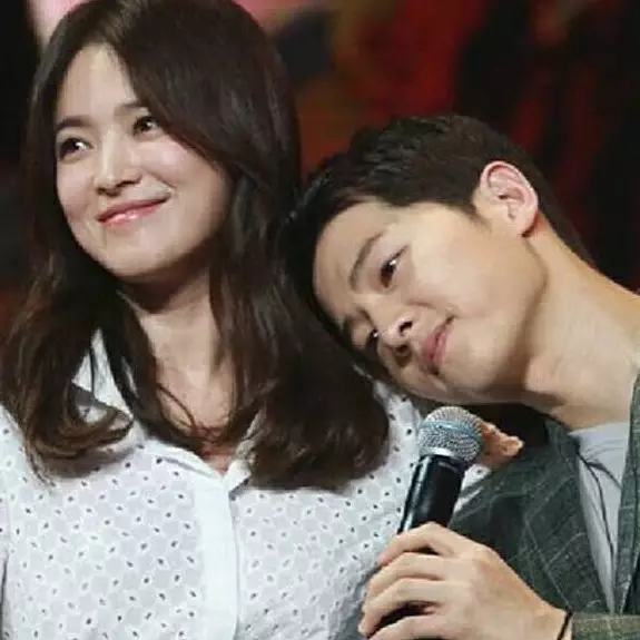 SongSong Couple ketahuan terbang ke Los Angeles berdua, tercyduq nih