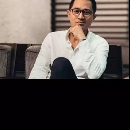 9 Foto penampilan baru Lukman Sardi, makin memesona &amp; bikin pangling