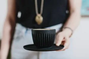 Kamu tak akan menyangka cangkir kopi ini terbuat dari bahan tak lazim