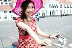 Heboh artis film dewasa Jepang jalan-jalan ke Kota Tua Jakarta