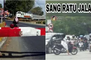 13 Aksi emak-emak nekat, lawan arus sampai lewati jalan beton basah