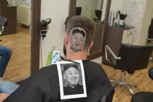 9 Karya cukur rambut ini nggak biasa, ada yang mirip wajah Kim Jong-un