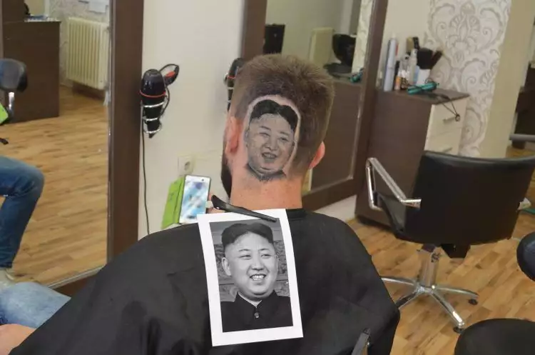 9 Karya cukur rambut ini nggak biasa, ada yang mirip wajah Kim Jong-un