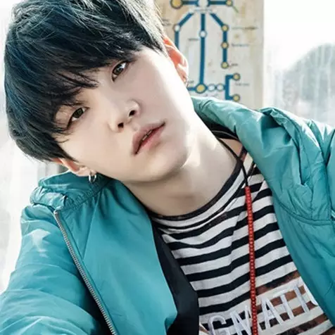 10 Idol K-Pop ini masuk kandidat 'The Most Handsome Face 2017'