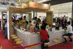 Begini cara liburan seru yang nggak pake ribet, cukup bawa badan aja