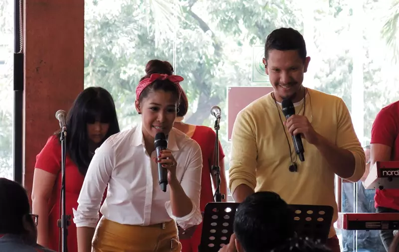 Maliq &amp; D’Essential bikin album kisah pelanggan restoran cepat saji