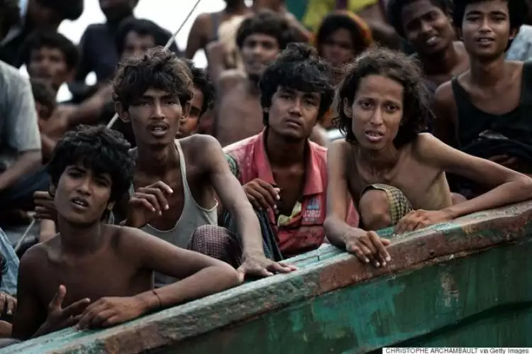 Konflik Rohingya terus memanas, 270.000 warganya lari ke Bangladesh