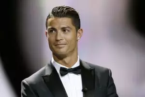 10 Gaya rambut pesepak bola ini keren sepanjang masa, bisa kamu tiru