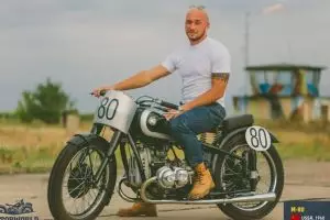 15 Moge lawas ini desainnya sangar banget, cocok ada di garasimu