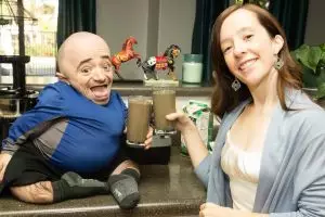 Kisah cinta pasangan ini bukti cinta sejati tak memandang fisik