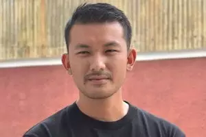 Gara-gara foto ini Rio Dewanto disebut warganet daddy goals abis