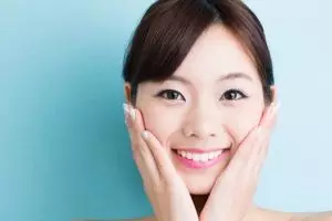 Ini takaran yang pas saat menggunakan tabir surya 