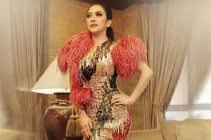 Salut, begini cara Syahrini bantu pengungsi Rohingya