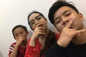 12 Momen kebersamaan Soimah dan buah hatinya, kompak banget nih