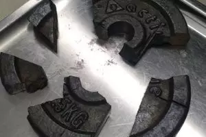 Pria di gym ini dilarikan ke rumah sakit, alasannya bikin elus dada