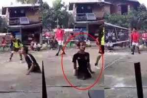 Pria tanpa kaki ini jago main takraw, aksinya bikin penonton takjub