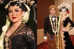 7 Seleb Indonesia ini memilih mengenakan gaun hitam saat pernikahannya