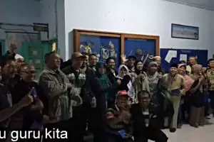 Kisah murid sukses ajak guru SD, SMP sampai SMA wisata ke luar negeri