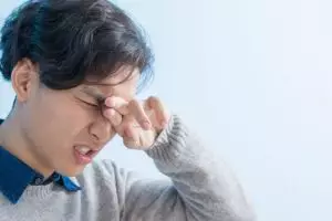 Kalau kamu ngalami 5 gejala ini, matamu lelah guys