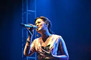 Ini 14 persyaratan Raisa sebelum manggung