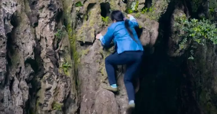 Wanita ini biasa panjat tebing 100 meter tanpa alat, mirip Spider-Man
