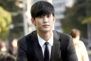 Bakal vakum 2 tahun, ini tanggal keberangkatan wamil Kim Soo-hyun