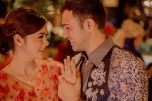 10 Momen bahagia pertunangan Rifky Balweel dan Biby Alraen