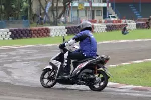 Ini 6 fitur motor matik yang ngebantu kamu banget saat bepergian