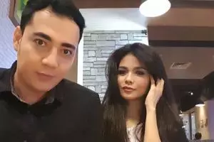 7 Momen persahabatan Karina & Hendrayan yang bikin Kalina baper