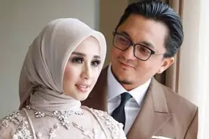 10 Momen manis resepsi kedua pernikahan Laudya C Bella & Engku Emran