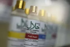 Produk halal berebut pasar kelas menengah muslim Indonesia