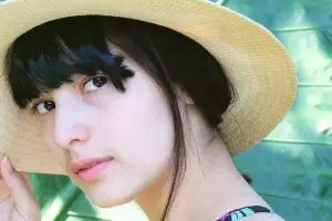 Pengen wajah glowing saat tanpa makeup? Cobain 5 tips simpel ini yuk