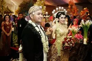 3 Seleb Tanah Air ini gelar resepsi pernikahan hingga tiga kali