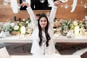 7 Potret keseruan baby shower Sandra Dewi, sederhana tapi meriah