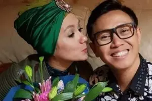 Diprotes sebut suaminya mirip Siwon Suju, ini balasan istri Eko Patrio