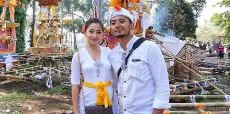 6 Potret prewedding Tutde mantan Nikita Willy, ala Bali tempo dulu