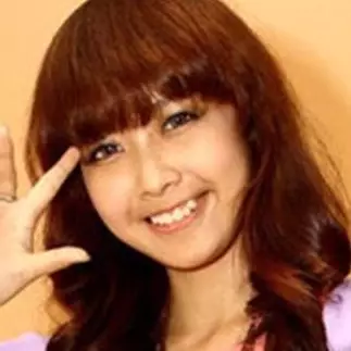 7 Pesulap cantik Indonesia ini aksi dan parasnya bikin kamu berdebar