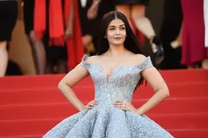 Ultah ke-44 tahun, ini 10 penampilan terbaik Aishwarya Rai di Cannes
