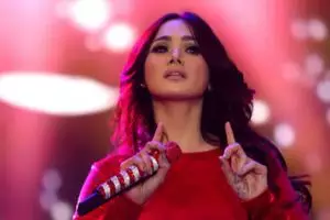 Disindir foto pakai baju lama, jawaban Mulan Jameela ini nampol abis