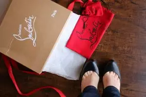 Susah cari sepatu karena kaki lebar, ini 7 solusinya