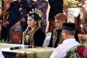 Cerita di balik deretan seleb yang tak hadir pernikahan Kahiyang-Bobby