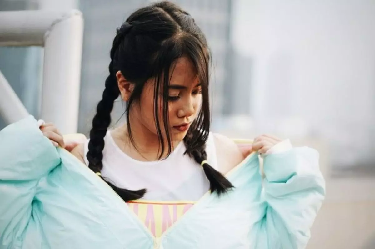 Punya jutaan subscriber, Hanin Dhiya dapat penghargaan dari YouTube