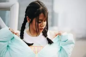 Punya jutaan subscriber, Hanin Dhiya dapat penghargaan dari YouTube