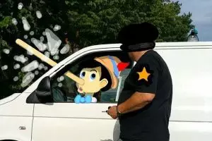 10 Coretan gambar ala Snapchat ini kreatif banget