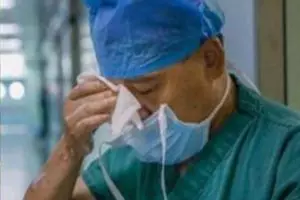 Kisah dokter tak dampingi ayahnya terakhir kali demi selamatkan pasien