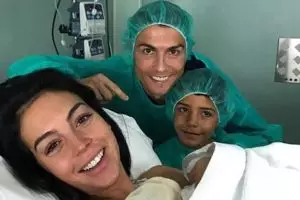Sudah punya 4 anak, akankah CR7 berhenti jadi playboy?