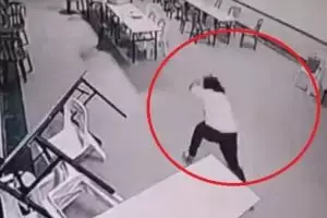 5 Penampakan misterius yang terekam kamera CCTV, bikin bergidik ngeri